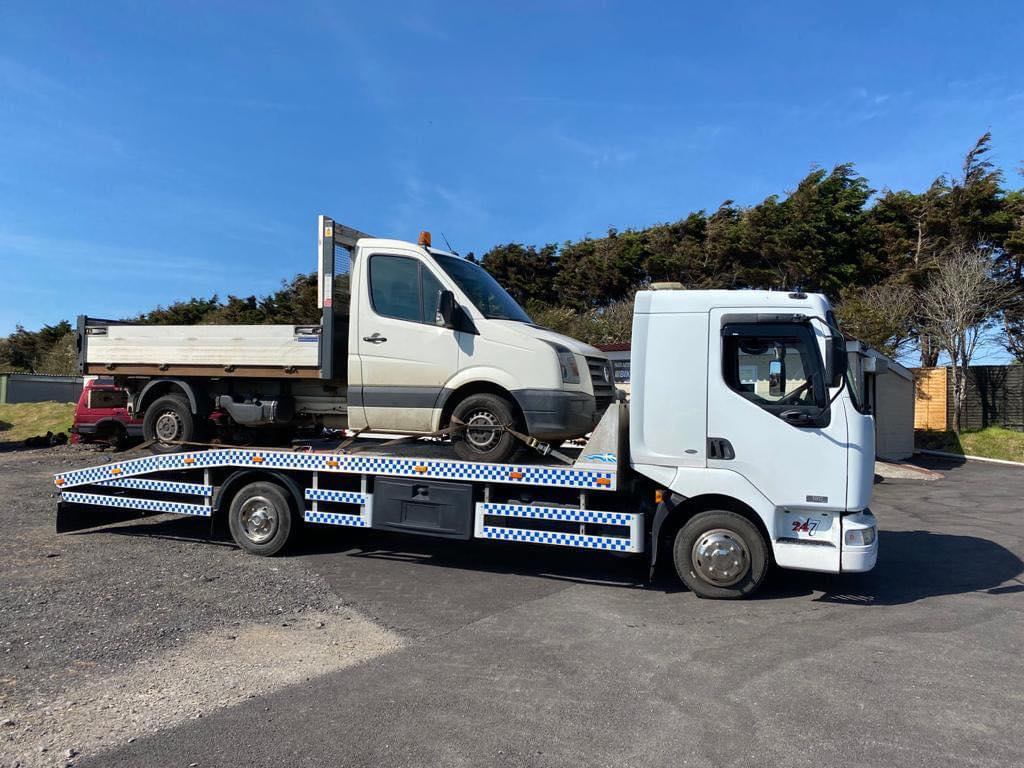257668479_471390924440510_3435287621966006856_n We offer a full range of garage services including Servicing, MOTs and tyres.